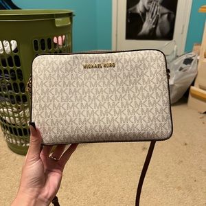 michael kors crossbody bag